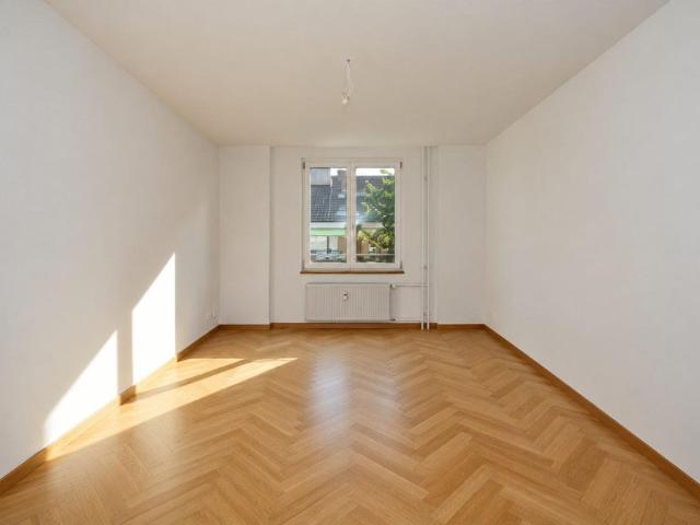 Erstvermietung nach Totalsanierung | Stilvolles Wohnen mit Balkon z.