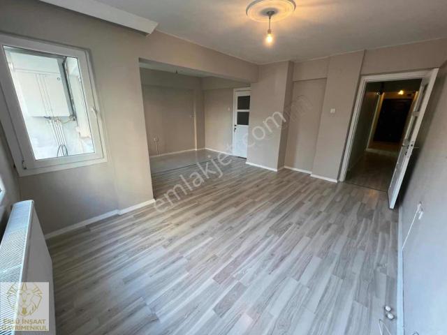 Ersü'den Merkez Cami Sokağı 2+1 100m2 Doğalgazlı Daire