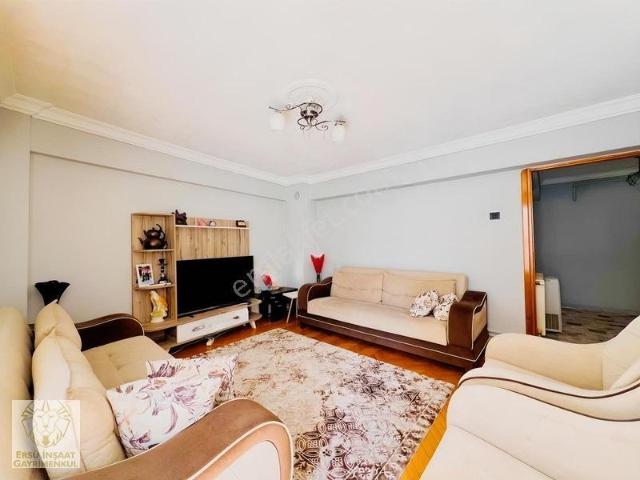 Ersü'den Şükrü Karaduman Caddesinde Arakat 2+1 90m2 Asansörlü