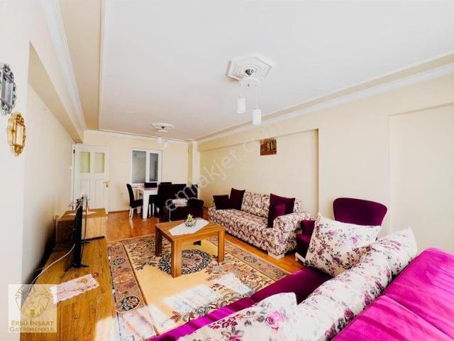 Ersü'den Yeşilyurt Üzümcü Okulu Yakını Arakat 3+1 120m2 Daire