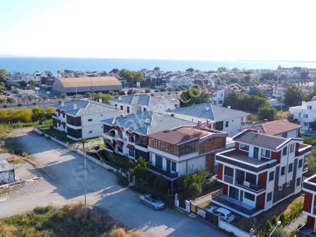 Ersan Özdemirden Gürede Çift Mutfaklı Denize 300 Mt Ön Cephe 4+1