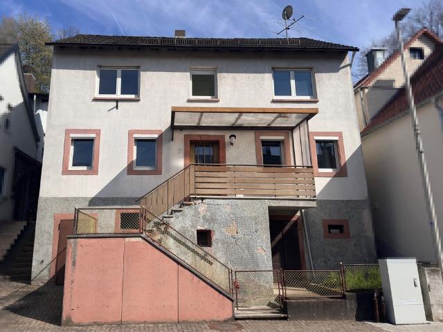 Erschwingliches Einfamilienhaus mit Garten. ideal für Handwerker!