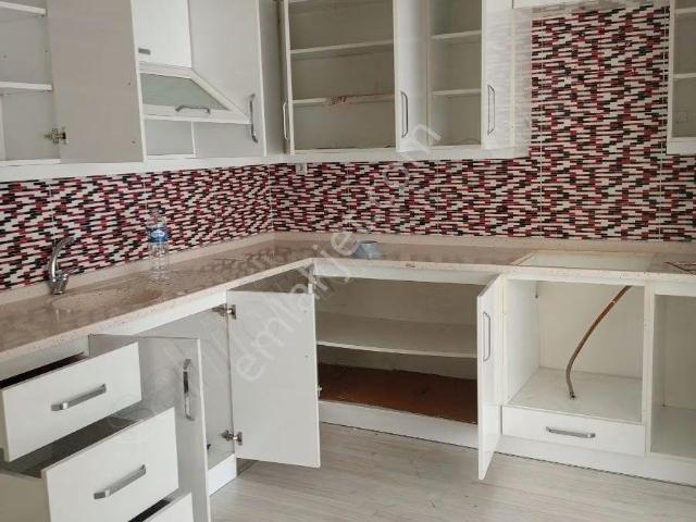 Ersin Emlaktan Yeni Yolda Kiralık Doğalgazlı Daıre