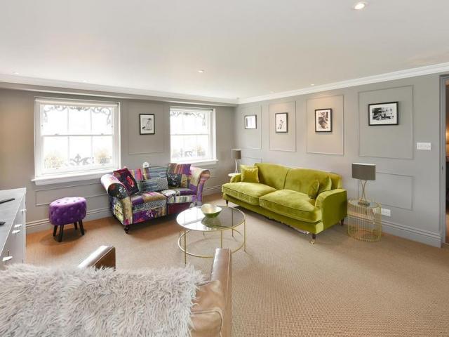 Erskine House, 59 Davies Street. 2 bed flat to rent £6,500 pcm £1,500 pw