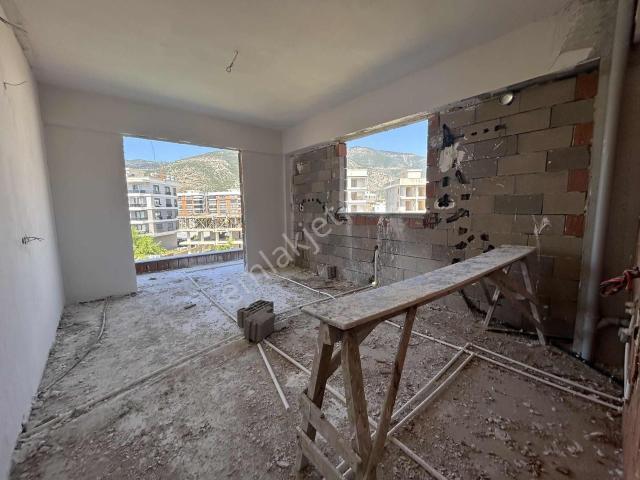 Ertuğrul'dan Adliye Arkasında Amerikan Mutfak 2+1 Satılık Daire