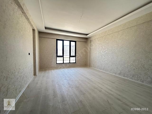 ERTUĞRULGAZİ'DE CADDE ÜZERİ SATILIK 2,5+1 SIFIR ULTRA LÜKS DAİRE
