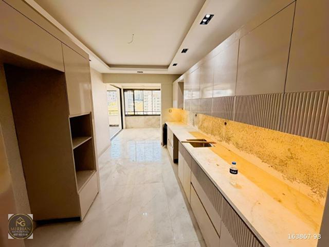 ERTUĞRULGAZİ MAH. SIFIR TEKLİFLERE AÇIK SATILIK 3.5+1 DAİRE