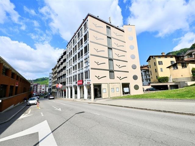 Ertragsobjekt mit Büro und Gewerbeflächen