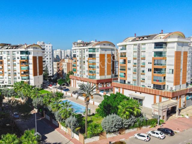 Erüst Paktaş Sitesinde Katta 4+1 Geniş Daire