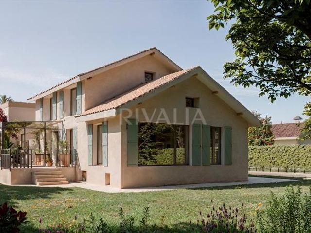Erweiterte und renovierte freistehende Villa mit 7 Zimmern in Thônex