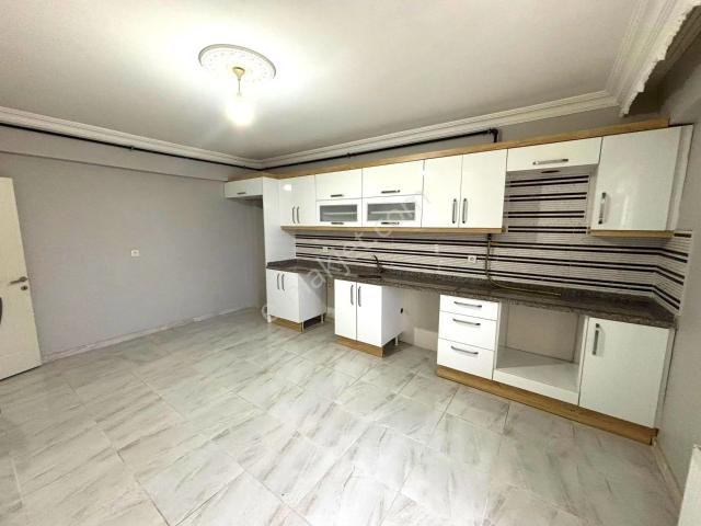 eryıldız Gayrimenkul'den Acill İstasyon Mah.balkonlu Lüks 2+0