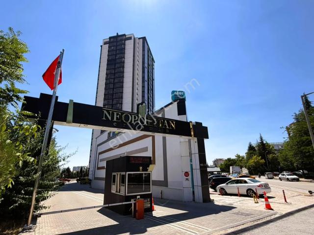 Eryaman Neopolitan Sitesinde 7/24 Güvenlikli 4+1 Satılık Daire.