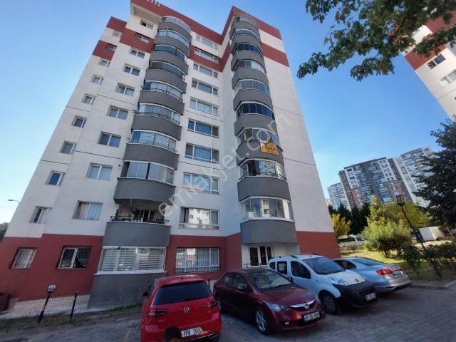 Eryaman Ata Mahallesi Site İçi Ara Kat Cam Balkonlu Satılık 3+1