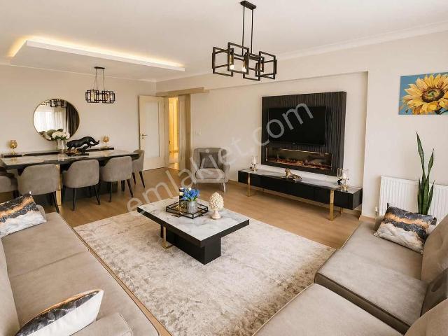 Eryaman'da Göksu Park Yakını Prestijli Sitede Geniş 4+1+1