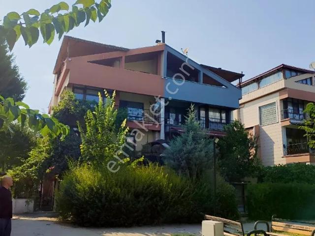 Eryaman Karköy Villaları Köşe, 4 Katlı, Geniş Bahçeli Villa