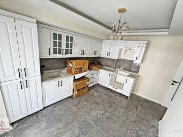 ERYILDIZLAR'DAN SIFIR BİNADA ÖN CEPHE GENİŞ MASRAFSIZ ANA CADDEDE 3+1 SATILIK DAİRE
