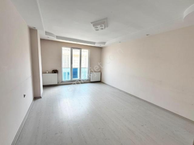 Erzurum Kongre Cad. 1dk 2+1 110m² Kiralık Balkonlu Arakat Daire