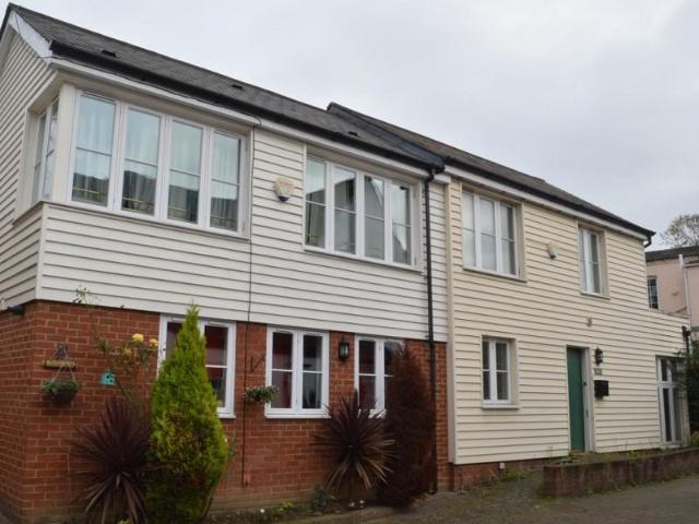 Ewell, Epsom KT17 2 bed semi detached house to rent £1,950 pcm £450 pw