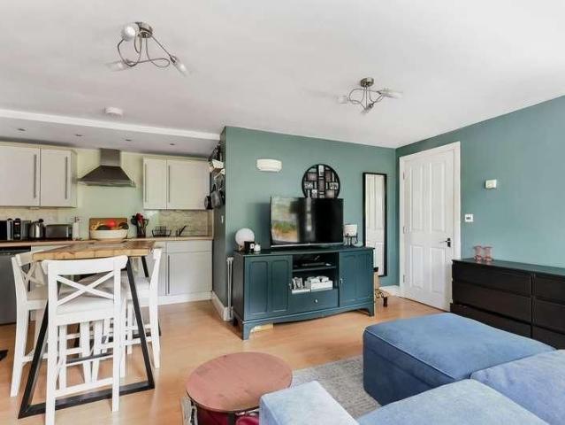 Ewell Road, Surbiton, KT6