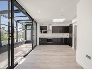 Ewell Road, Surbiton KT6, 1 bed flat to rent, £1,645 pcm | PrimeLocation