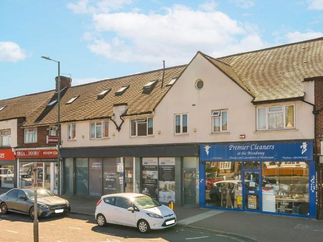 Ewell Road, Surbiton KT6, 1 bed flat to rent, £1,300 pcm | PrimeLocation