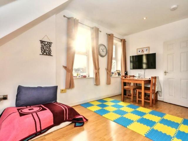 Ewell Road, Surbiton 1 bedroomProperty for lettings Seymours