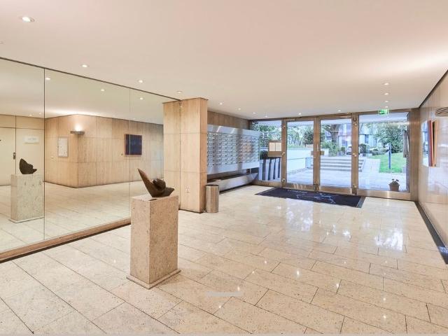 ewly Renovated 1 Bedroom Apartment in Golzheim — Modern & Move In Ready