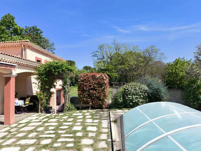 Etoile. Vue Dominante Sud Ouest 141.20 m2 4 Chambres Parcell. 141m² Etoile sur Rhône