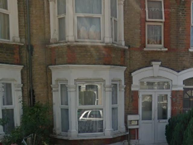 Eton Road, Ilford IG1 3 bed terraced house to rent £2,600 pcm £600 pw