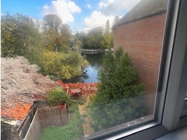 Eton, Windsor SL4, 2 bed flat to rent, £1,700 pcm | PrimeLocation