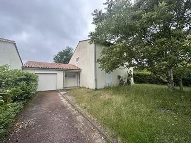 Etauliers 33820 Achat / Vente maison 7 pièces t7 au dernier étage