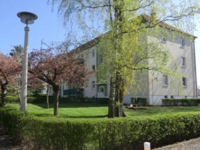 Etagenwohnung in Riesa: Schöne 2 Zimmerwohnung mit Balkon in der Delle