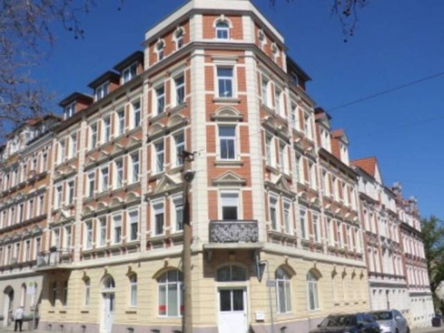 Etagenwohnung in Riesa: 2 Raumwohnung mit Einbauküche