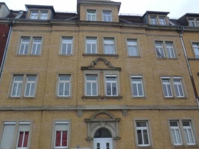 Etagenwohnung in Riesa: 3 Zimmerwohnung mit Einbauküche und Balkon in Riesa/Gröba