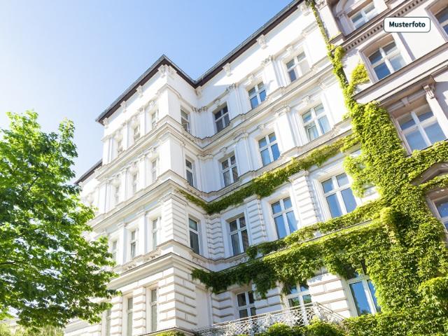 Etagenwohnung in 14195 Berlin, Im Dol
