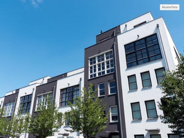 Etagenwohnung in 13127 Berlin, Aubertstr