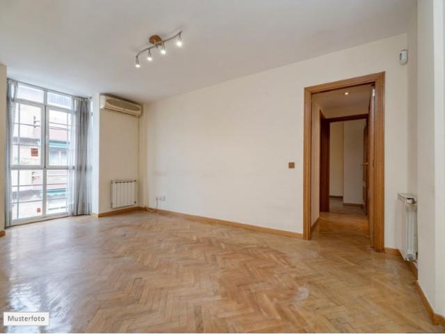 Etagenwohnung in 47051 Duisburg, Kardinal Galen Str