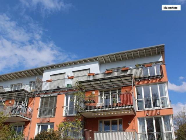 Etagenwohnung in 47167 Duisburg, Holtener Str