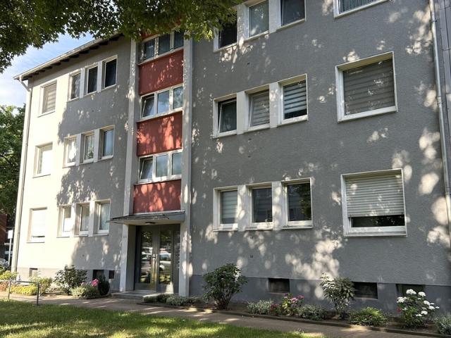 Etagenwohnung: 3 Zimmer Aldenrader Straße66 in Duisburg Vivawest GmbH