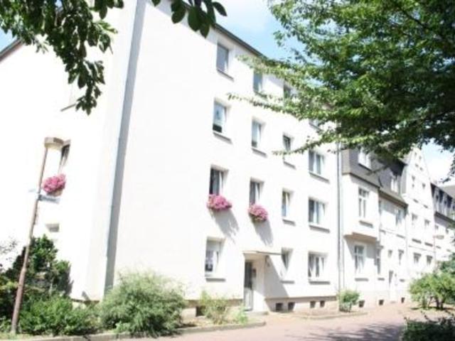 Etagenwohnung: 3 Zimmer Uhlandstraße43 in Duisburg Vivawest GmbH