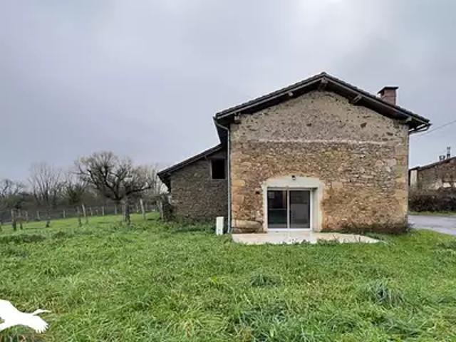 Etagnac 16150 Achat / Vente maison 4 pièces t4 au dernier étage