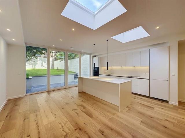 ETANGS D'IXELLES, RENOVATED 3 BEDROOM DUPLEX + TERRACE + GAR