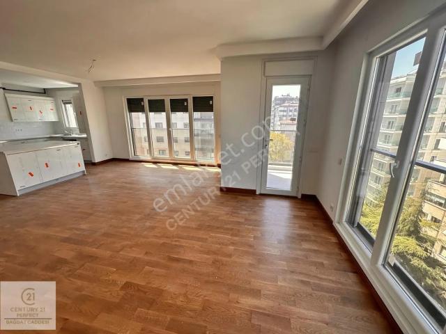 Ethem Efendi Caddesi Satılık 3+1 Özel Ada Mutfaklı Balkonlu
