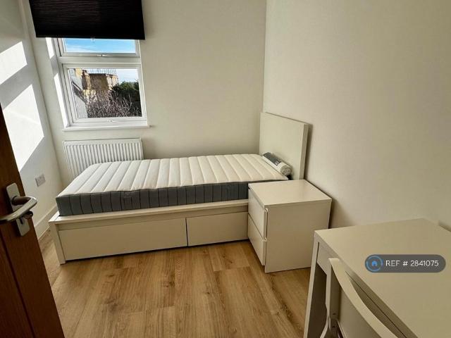 Ethnard Road, London, SE15 1 bed in a flat share to rent £925 pcm £213 pw