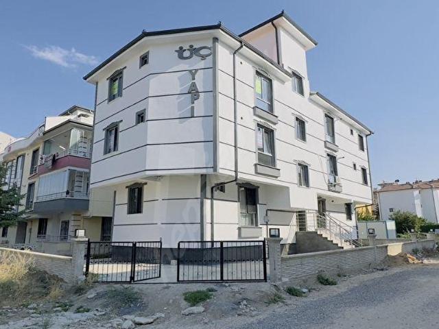 Eti mahallesinde 2+0 arakat daire