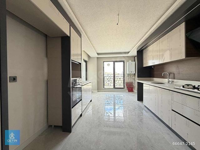 ÇETİN EMLAK BULVAR CEPHE SIFIR 15.KAT GÜNEY C. 180M 4+1 DAİRE
