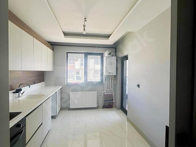 ÇETİN EMLAK'TAN 210M2 DEPOLU ULTRA LÜX KİRACILI 3+1 FIRSAT DAİRE
