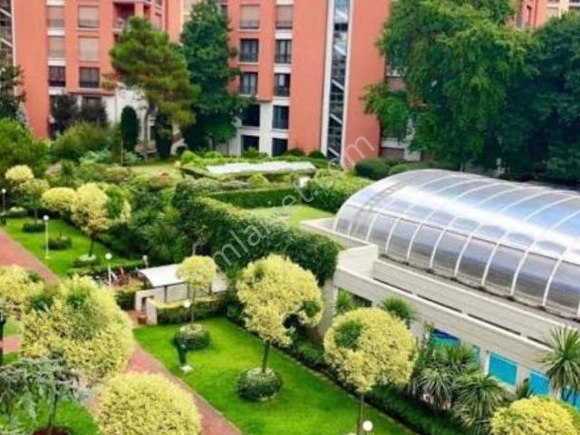 Etiler Sarı Konaklar Sitesinde Kiralık 340 M2 Çatı Dubleksi