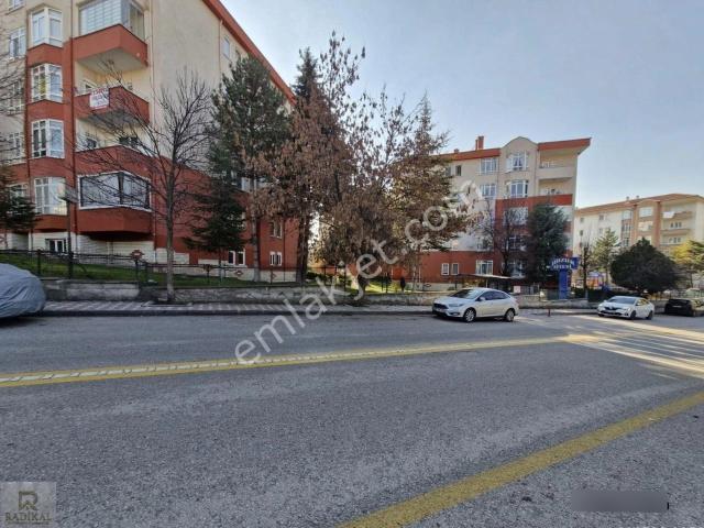 Etimesgut Ayyıldız Mahallesi Huzur Sitesinde Katta Emsalsiz Mimari Satılık 3+1 Kupon Daire.