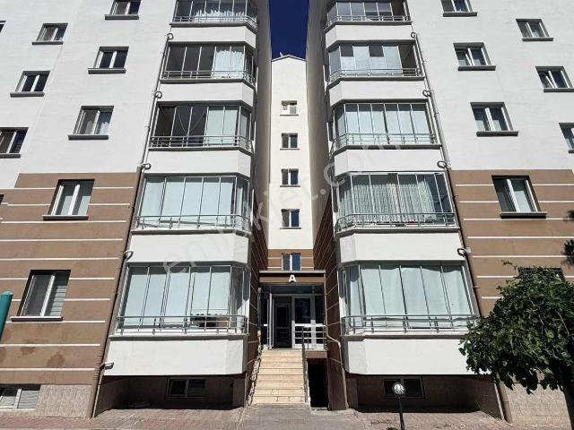 Etimesgut Ayyıldızda Satılık 3+1 Daire